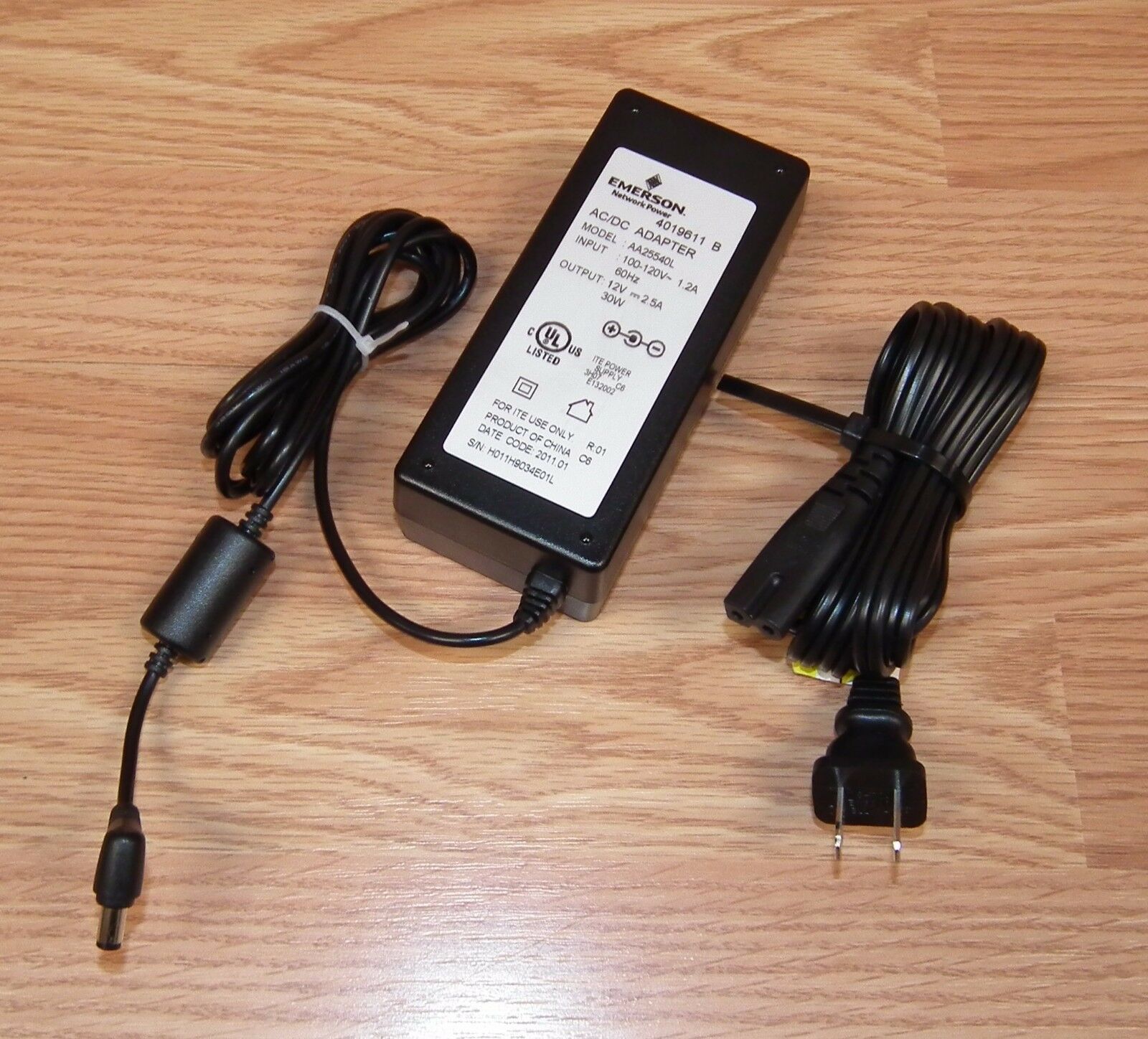 *NEW* Emerson AA25540L 12V 30W 2.5A AC DC Adapter Power Supply Charger